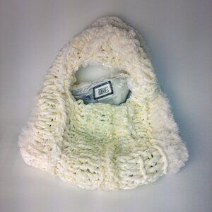 Oookies Wear Handcrafted Crochet Chenille Hobo Bag